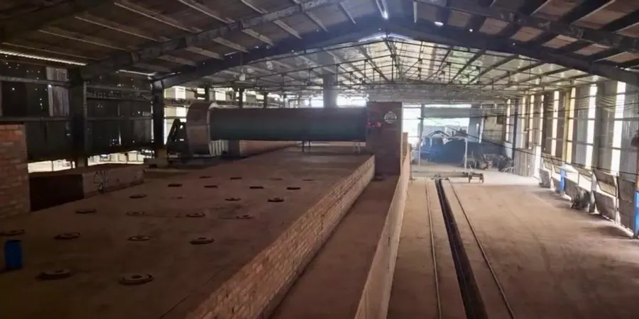 Mặt trên lò nung tuynel tại Nhà Máy Gạch Tuynel Rạng Đông